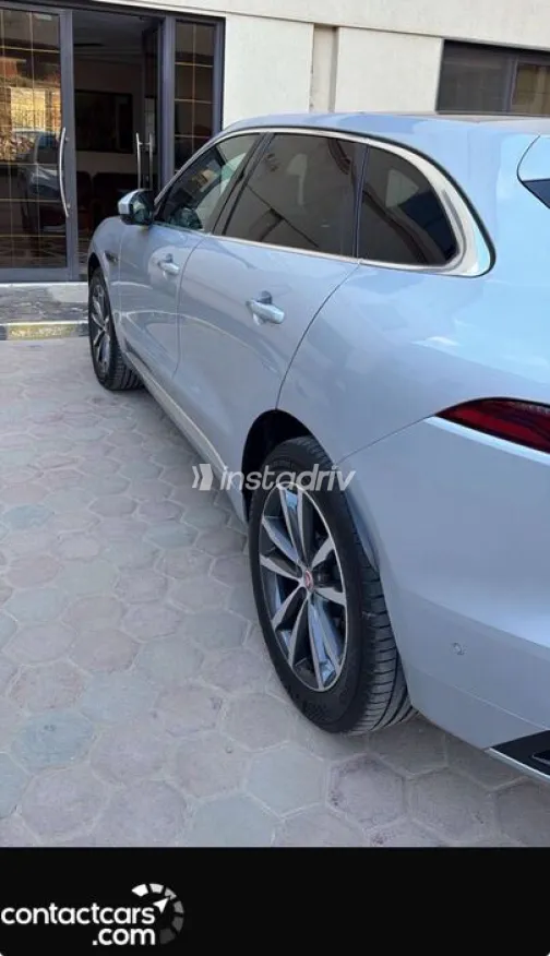 Jaguar F-Pace 2021 Silver Automatic Used for Sale in Greater Cairo ( Cairo + Giza) - 5