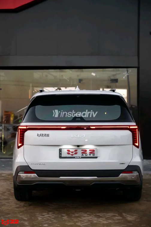 Kia Carnival 2025 White Automatic Used for Sale in Greater Cairo ( Cairo + Giza) - 4