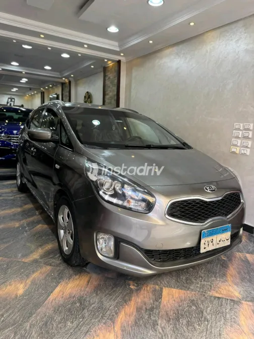 Kia Carens 2016 Gray Automatic Used for Sale in Greater Cairo ( Cairo + Giza) - 7