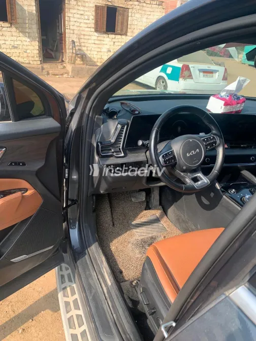 Kia Sportage 2022 Gray Automatic Used for Sale in Greater Cairo ( Cairo + Giza) - 5
