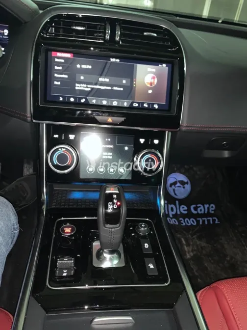 Jaguar XE 2020 Gray Automatic Used for Sale in Greater Cairo ( Cairo + Giza) - 5