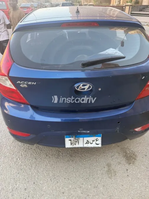Hyundai Accent RB 2016 Blue Automatic Used for Sale in Greater Cairo ( Cairo + Giza) - 8