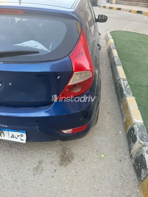 Hyundai Accent RB 2016 Blue Automatic Used for Sale in Greater Cairo ( Cairo + Giza) - 9