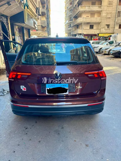Volkswagen Tiguan 2023 Brown Automatic Used for Sale in Greater Cairo ( Cairo + Giza) - 3