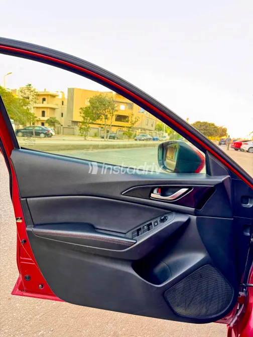Mazda 3 2015 Red Automatic Used for Sale in Greater Cairo ( Cairo + Giza) - 10