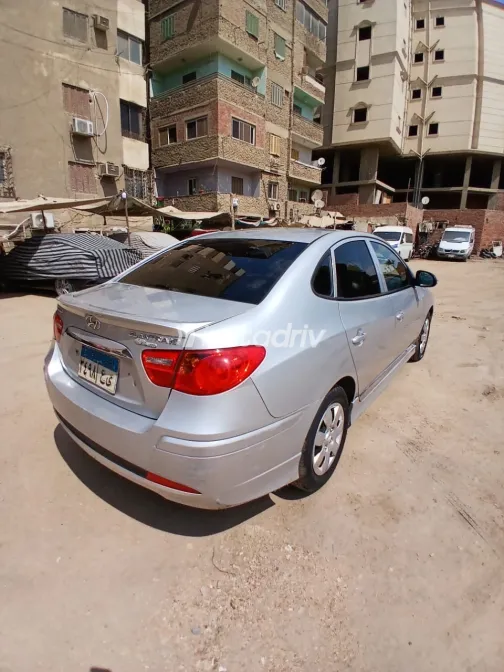 Hyundai Elantra HD 2021 Silver Automatic Used for Sale in Greater Cairo ( Cairo + Giza) - 3
