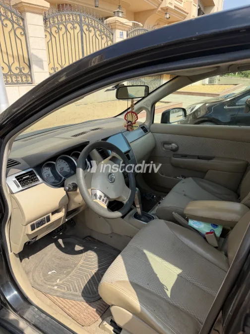 Nissan Tiida 2010 Black Automatic Used for Sale in Greater Cairo ( Cairo + Giza) - 1