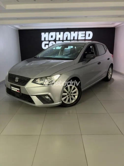 Seat Ibiza 2021 Silver Automatic Used for Sale in Greater Cairo ( Cairo + Giza) - 6