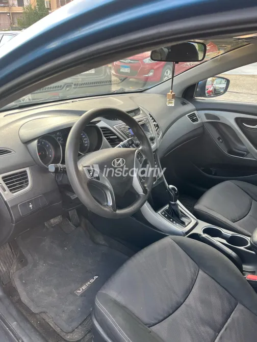 Hyundai Elantra MD 2016 Blue Manual Used for Sale in Greater Cairo ( Cairo + Giza) - 3