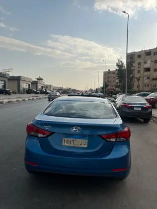 Hyundai Elantra MD 2016 Blue Manual Used for Sale in Greater Cairo ( Cairo + Giza)