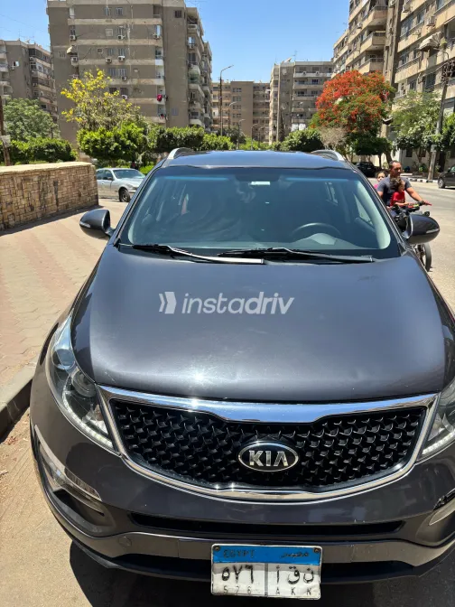 Kia Sportage 2016 Gray Automatic Used for Sale in Greater Cairo ( Cairo + Giza) - 4