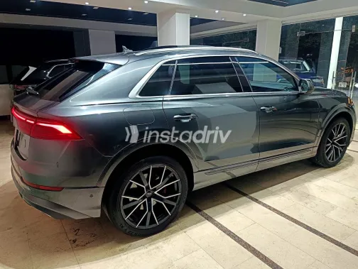 اودي Q8 2025 رمادي أوتوماتيك مستعملة للبيع في القاهرة الكبرى ( القاهرة - الجيزة) - 5