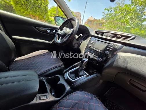 Nissan Qashqai 2019 Red Automatic Used for Sale in Greater Cairo ( Cairo + Giza) - 9