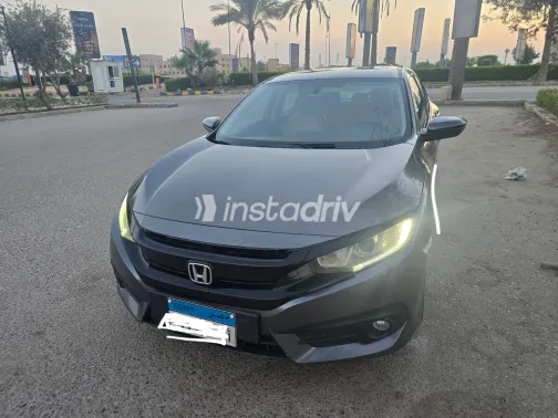Honda Civic 2018 Gray Automatic Used for Sale in Greater Cairo ( Cairo + Giza) - 7