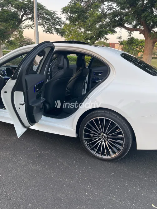 Mercedes C 200 2026 White Automatic Used for Sale in Greater Cairo ( Cairo + Giza) - 8