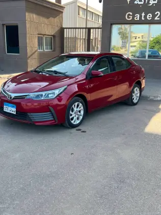Toyota Corolla 2018 White Automatic Used for Sale in Greater Cairo ( Cairo + Giza)