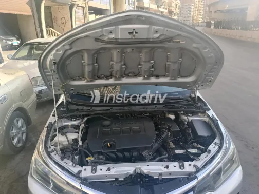 Toyota Corolla 2017 Silver Automatic Used for Sale in Greater Cairo ( Cairo + Giza) - 4
