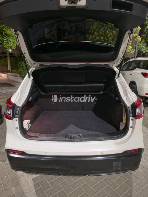 Nissan Qashqai 2019 White Automatic Used for Sale in Greater Cairo ( Cairo + Giza) - 5