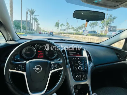 Opel Astra 2019 White Automatic Used for Sale in Greater Cairo ( Cairo + Giza) - 1