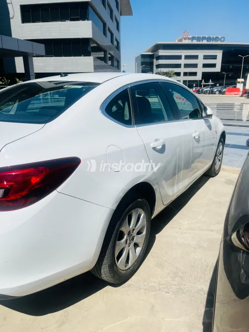 Opel Astra 2019 White Automatic Used for Sale in Greater Cairo ( Cairo + Giza) - 5