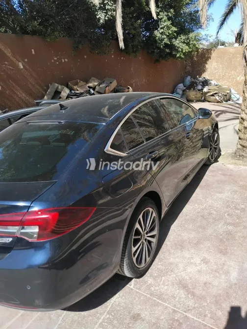 Opel Insignia 2020 White Automatic Used for Sale in Greater Cairo ( Cairo + Giza) - 1