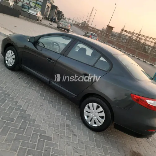 Renault Fluence 2015 Dark Gray Automatic Used for Sale in Greater Cairo ( Cairo + Giza) - 5