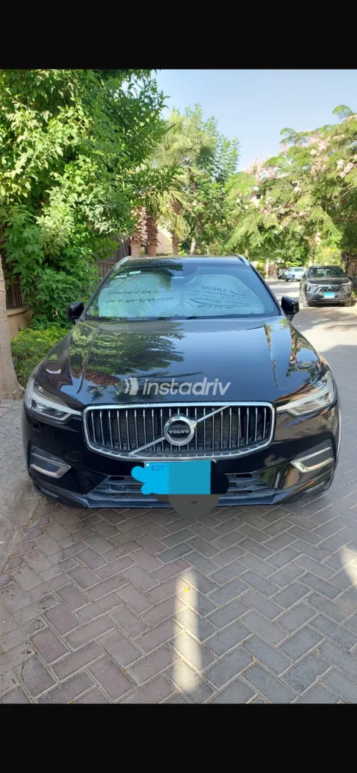 فولفو XC60 2021 أسود أوتوماتيك مستعملة للبيع في القاهرة الكبرى ( القاهرة - الجيزة) - 3
