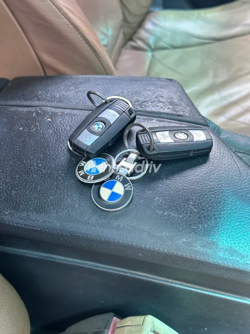 BMW 525 2009 White Automatic Used for Sale in Greater Cairo ( Cairo + Giza) - 1