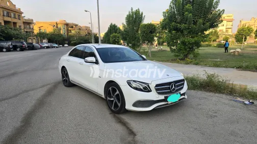 Mercedes E 200 2020 White Automatic Used for Sale in Greater Cairo ( Cairo + Giza) - 4