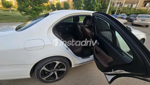 Mercedes E 200 2020 White Automatic Used for Sale in Greater Cairo ( Cairo + Giza) - 7
