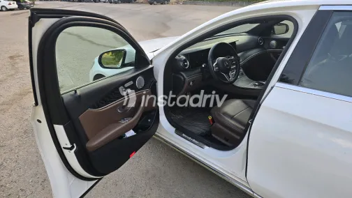 Mercedes E 200 2020 White Automatic Used for Sale in Greater Cairo ( Cairo + Giza) - 8
