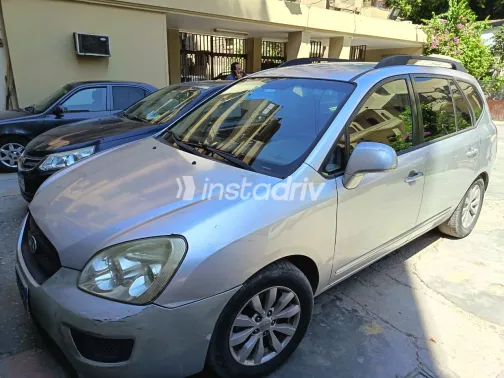 Kia Carens 2010 Silver Automatic Used for Sale in Greater Cairo ( Cairo + Giza) - 4