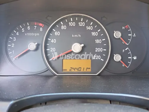 Kia Carens 2010 Silver Automatic Used for Sale in Greater Cairo ( Cairo + Giza) - 8