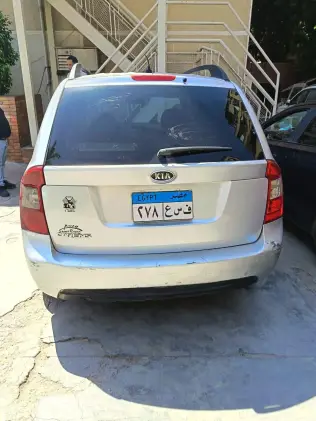 Kia Carens 2010 Silver Automatic Used for Sale in Greater Cairo ( Cairo + Giza)