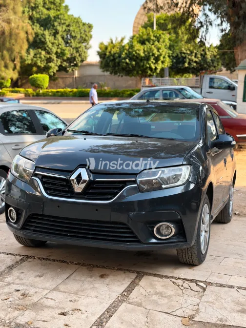 Renault Logan 2022 Gray Automatic Used for Sale in Greater Cairo ( Cairo + Giza) - 3