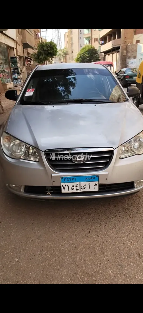 Hyundai Elantra 2007 Silver Automatic Used for Sale in Greater Cairo ( Cairo + Giza) - 2