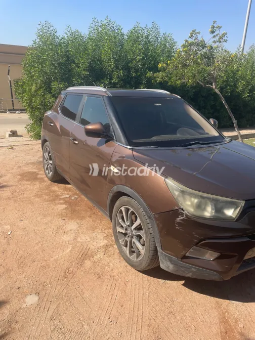 Ssang Yong Tivoli 2017 Brown Automatic Used for Sale in Greater Cairo ( Cairo + Giza) - 3