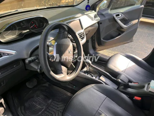 Peugeot 2008 2019 Gray Automatic Used for Sale in Greater Cairo ( Cairo + Giza) - 5