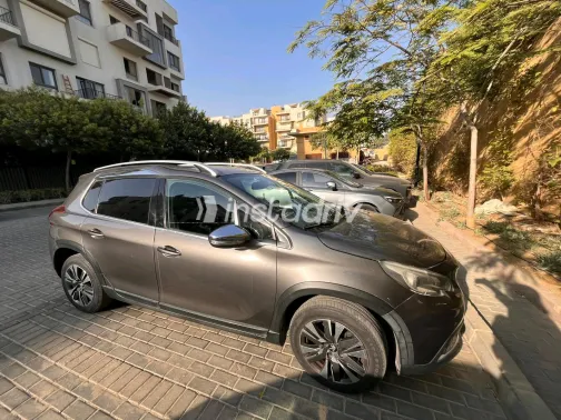 Peugeot 2008 2019 Gray Automatic Used for Sale in Greater Cairo ( Cairo + Giza) - 6