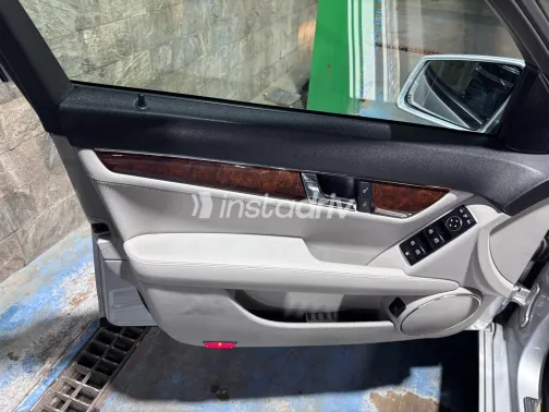 Mercedes C 180 2009 Silver Automatic Used for Sale in Greater Cairo ( Cairo + Giza) - 6