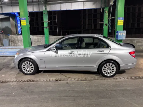 Mercedes C 180 2009 Silver Automatic Used for Sale in Greater Cairo ( Cairo + Giza) - 10