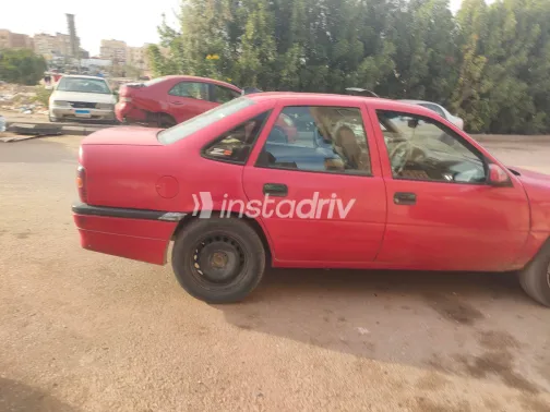 Opel Vectra 1994 Red Manual Used for Sale in Greater Cairo ( Cairo + Giza) - 3