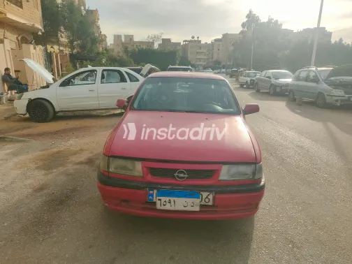 Opel Vectra 1994 Red Manual Used for Sale in Greater Cairo ( Cairo + Giza) - 4
