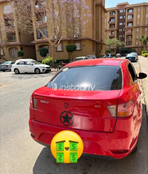 Geely Emgrand 2015 Red Automatic Used for Sale in Greater Cairo ( Cairo + Giza) - 5