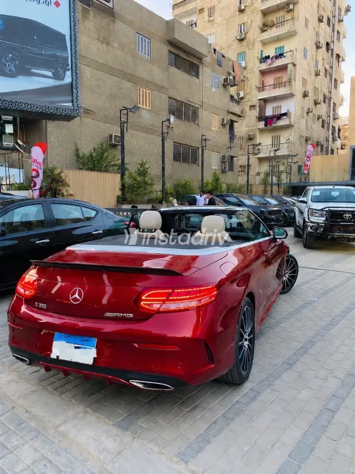 Mercedes C 180 2017 Red Automatic Used for Sale in Greater Cairo ( Cairo + Giza) - 3