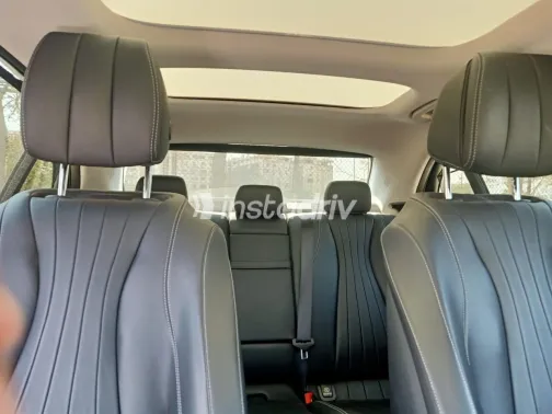 Mercedes E 200 2020 Black Automatic Used for Sale in Greater Cairo ( Cairo + Giza) - 5