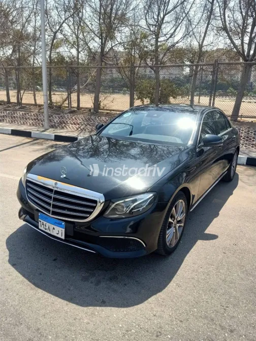Mercedes E 200 2020 Black Automatic Used for Sale in Greater Cairo ( Cairo + Giza) - 7