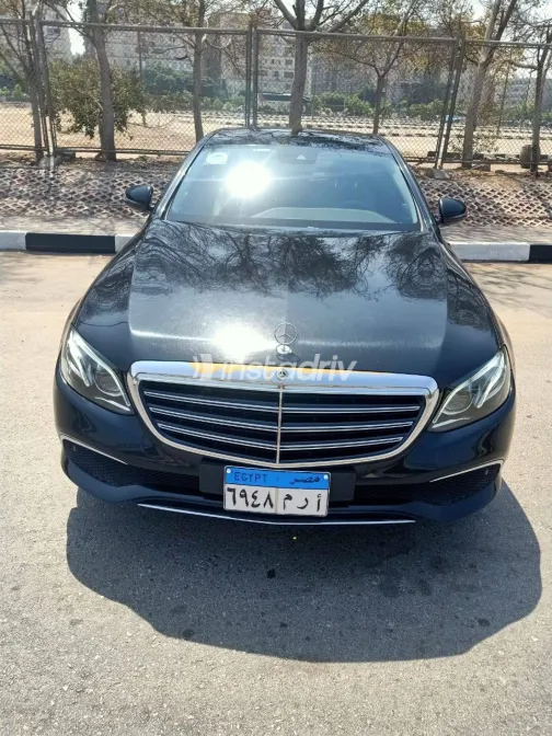 Mercedes E 200 2020 Black Automatic Used for Sale in Greater Cairo ( Cairo + Giza) - 9