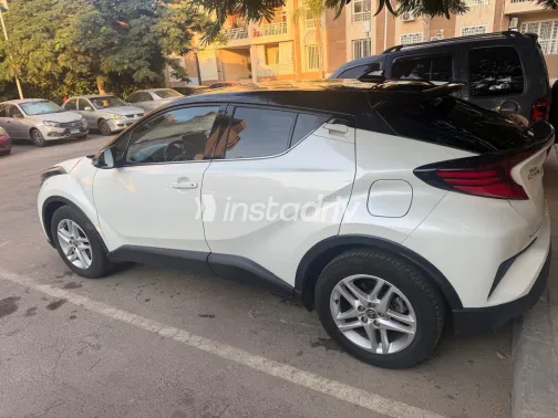 Toyota C-HR 2022 White Automatic Used for Sale in Greater Cairo ( Cairo + Giza) - 2