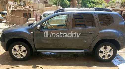 رينو داستر 2017 رمادي غامق أوتوماتيك مستعملة للبيع في القاهرة الكبرى ( القاهرة - الجيزة) - 10